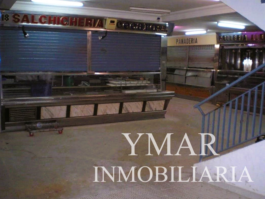 GALERIA COMERCIAL EN CAMPAMENTO, MADRID