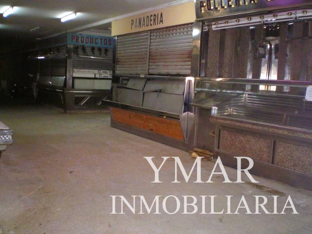 GALERIA COMERCIAL EN CAMPAMENTO, MADRID miniatura 2